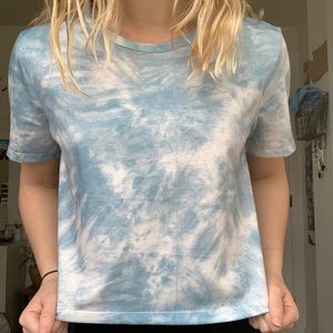 CROPPED BLUE & WHITE YYE DYE T-SHIRT